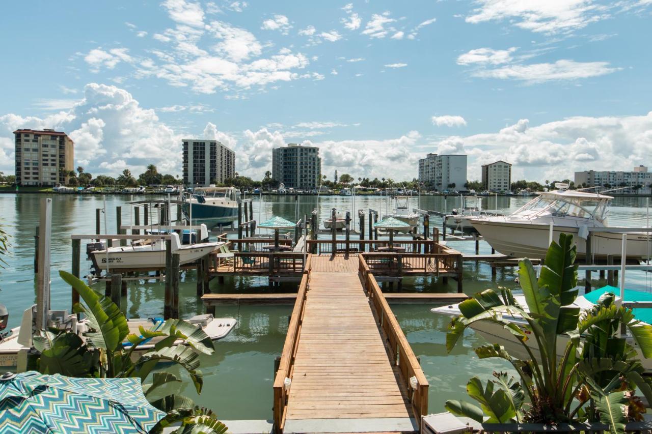 Five Palms Vacation Rentals- Daily - Weekly - Monthly เคลียร์วอเตอร์บีช ภายนอก รูปภาพ