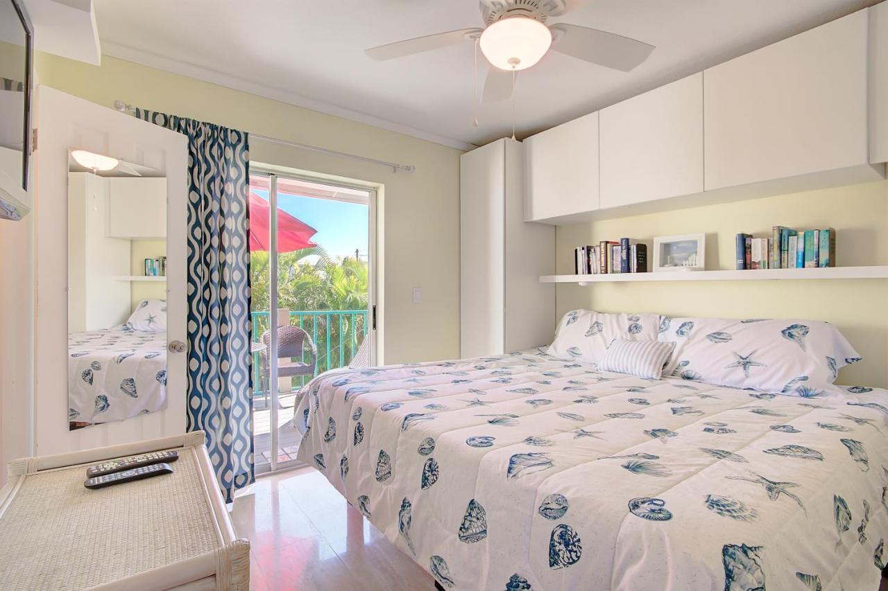 Five Palms Vacation Rentals- Daily - Weekly - Monthly เคลียร์วอเตอร์บีช ภายนอก รูปภาพ