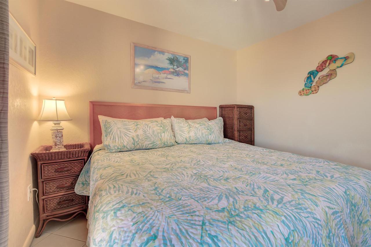 Five Palms Vacation Rentals- Daily - Weekly - Monthly เคลียร์วอเตอร์บีช ภายนอก รูปภาพ