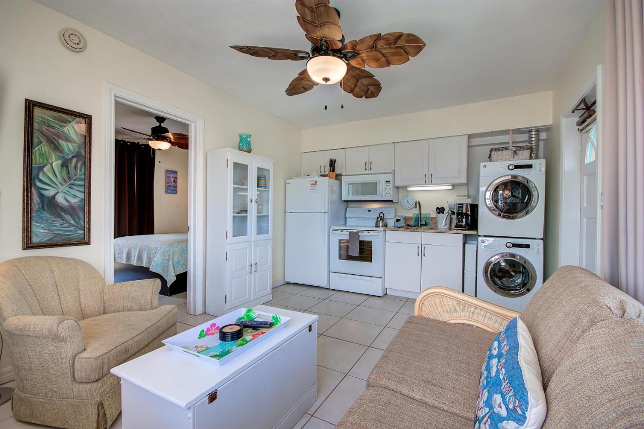 Five Palms Vacation Rentals- Daily - Weekly - Monthly เคลียร์วอเตอร์บีช ภายนอก รูปภาพ
