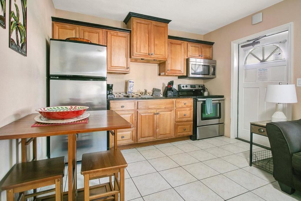 Five Palms Vacation Rentals- Daily - Weekly - Monthly เคลียร์วอเตอร์บีช ภายนอก รูปภาพ