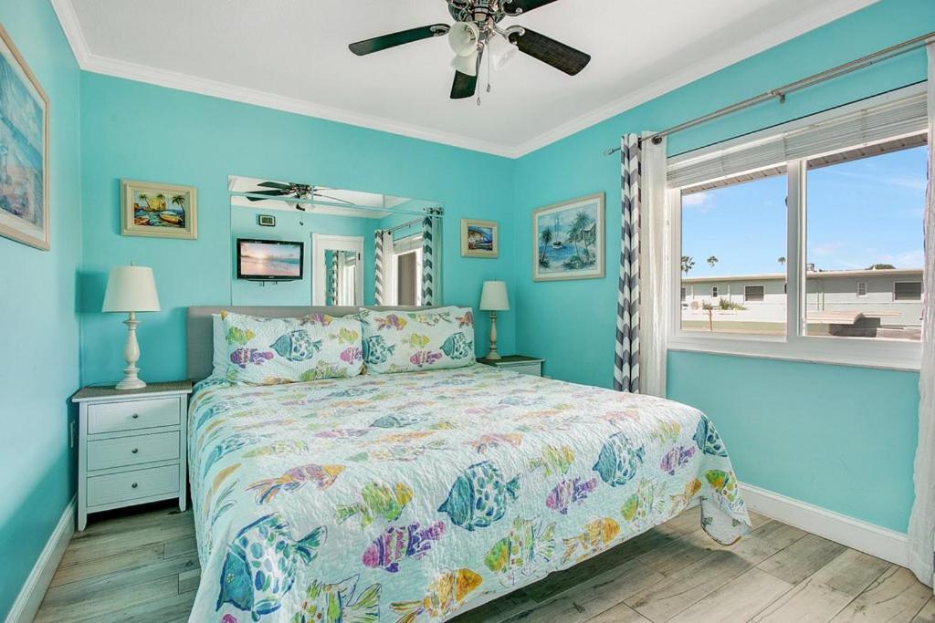 Five Palms Vacation Rentals- Daily - Weekly - Monthly เคลียร์วอเตอร์บีช ภายนอก รูปภาพ